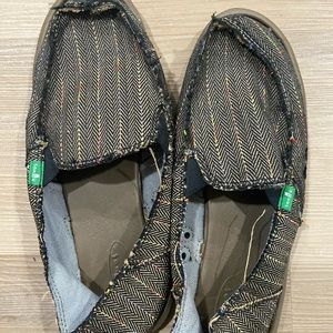 Sanuk women’s sandals size 10